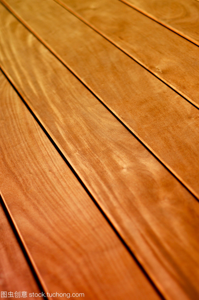 木地板与甲板 探索自然纹理中的温暖与质感